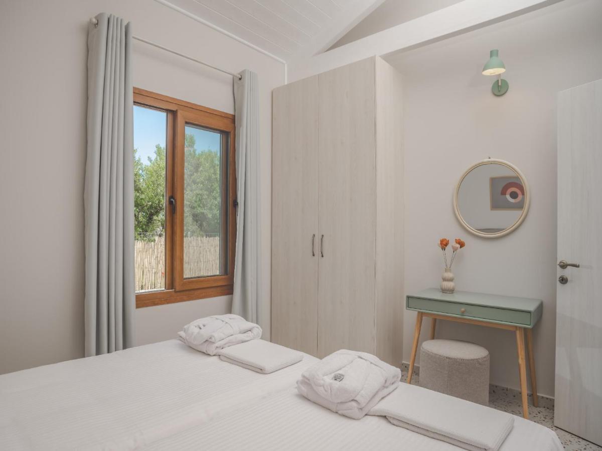 Villa Terra - Laganas Stone Villas エクステリア 写真